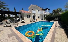 Villa Tamara With Private Pool